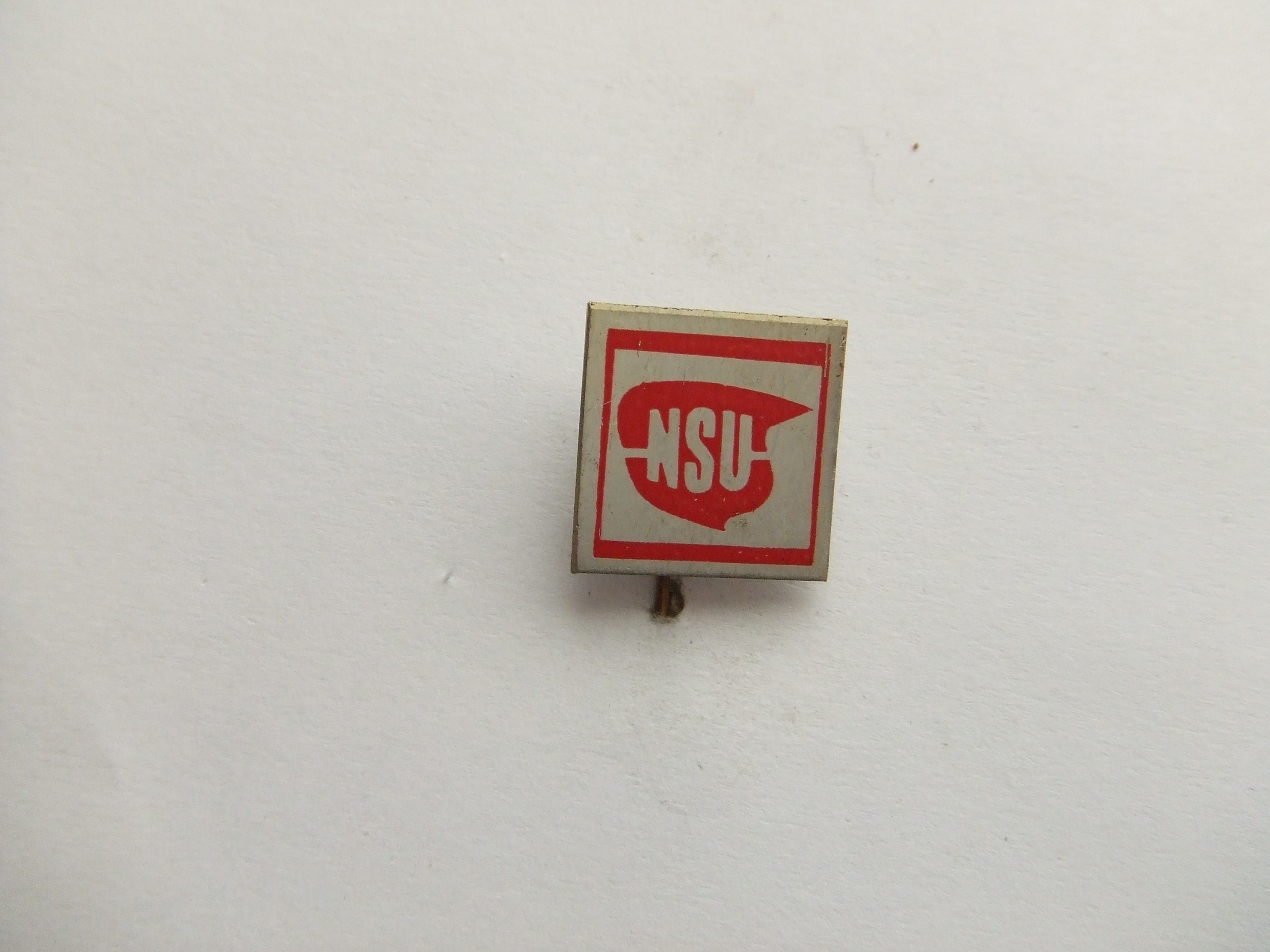 NSU logo rood